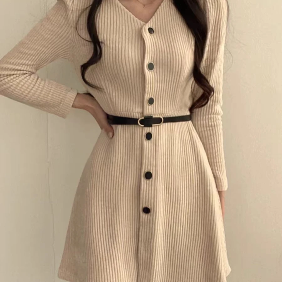 直播女装辣妹2025年2月二十九点九夏夏完美主义介微瑕慎拍