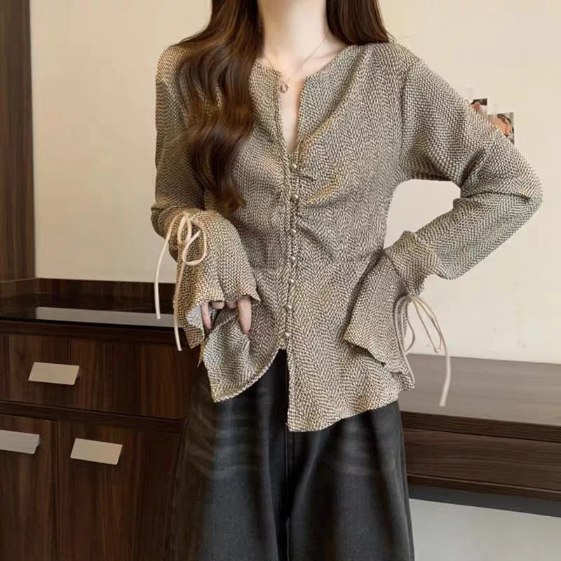 直播女装辣妹2025年2月九点九夏夏完美主义介意微瑕