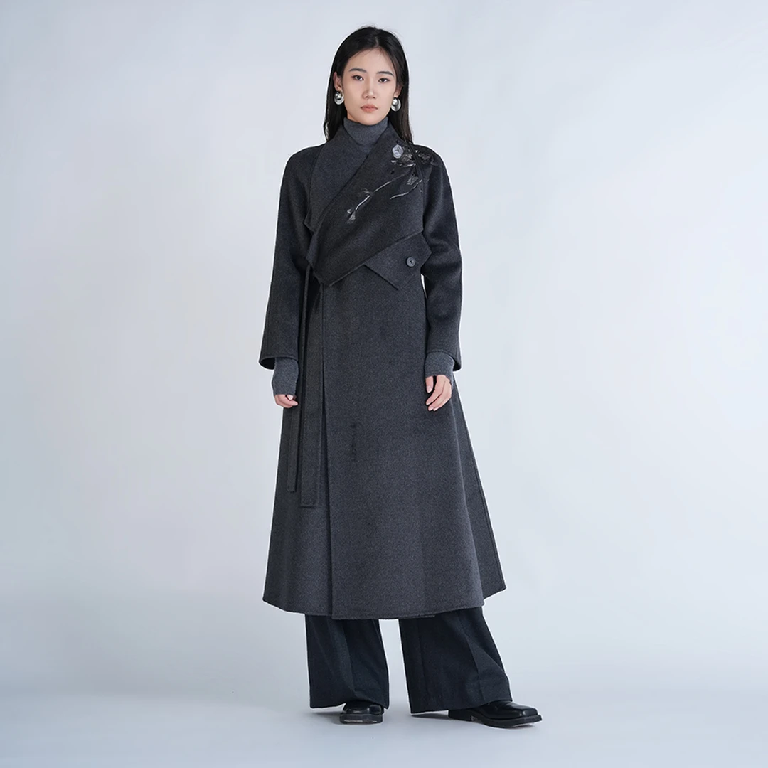 中式精致刺绣绵羊毛宽松中长款秋冬新款女清韵双面呢大衣CCL11573