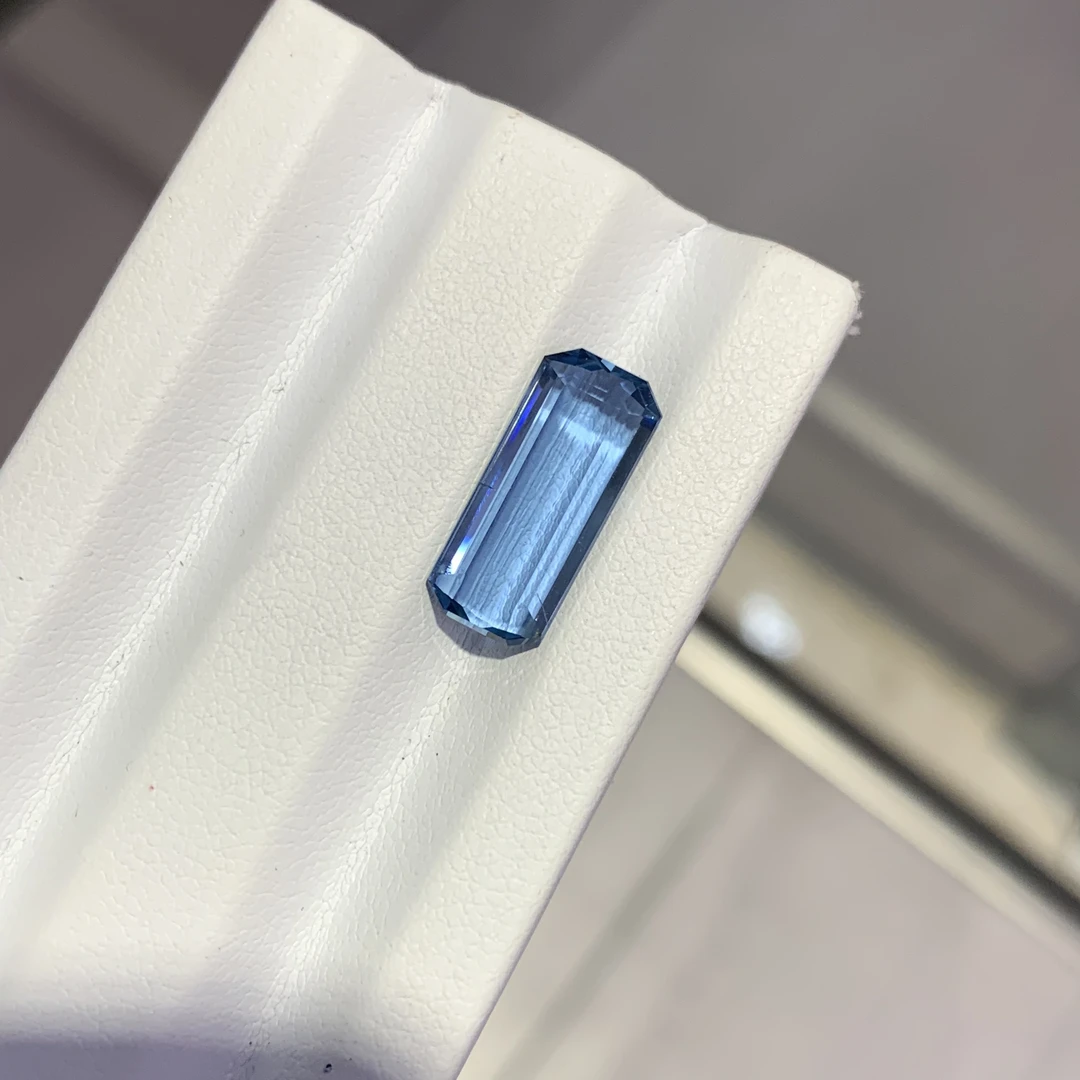 天然超级圣玛利亚海蓝宝裸石4.24克拉16.4*7.3mm