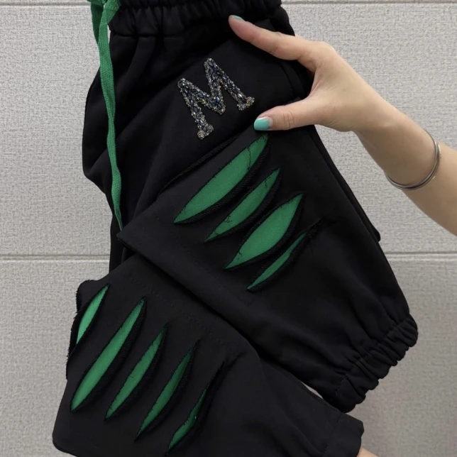 9017破洞休闲裤卫裤