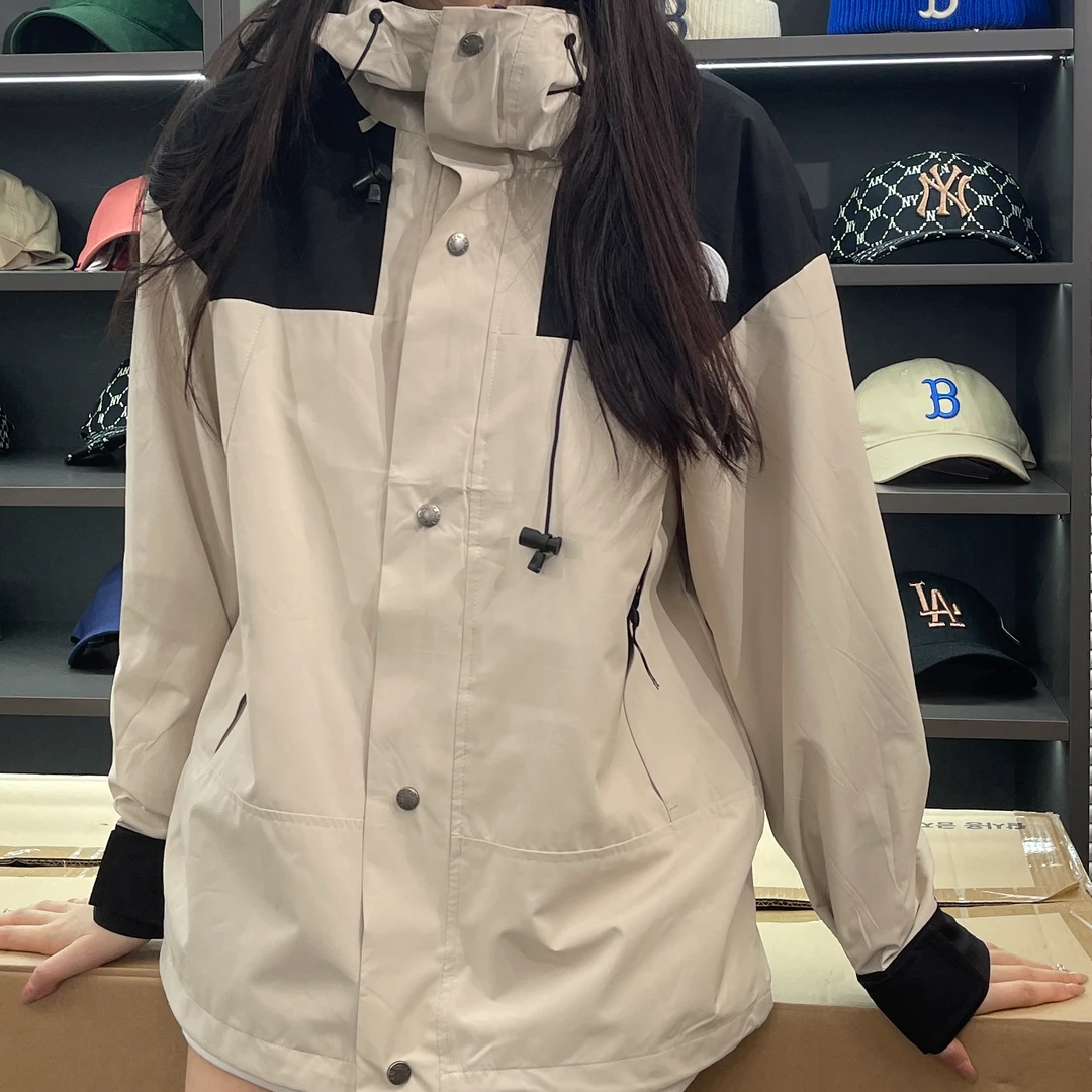 1990系列撞色情侣款户外运动防水冲锋衣男女款晴晴