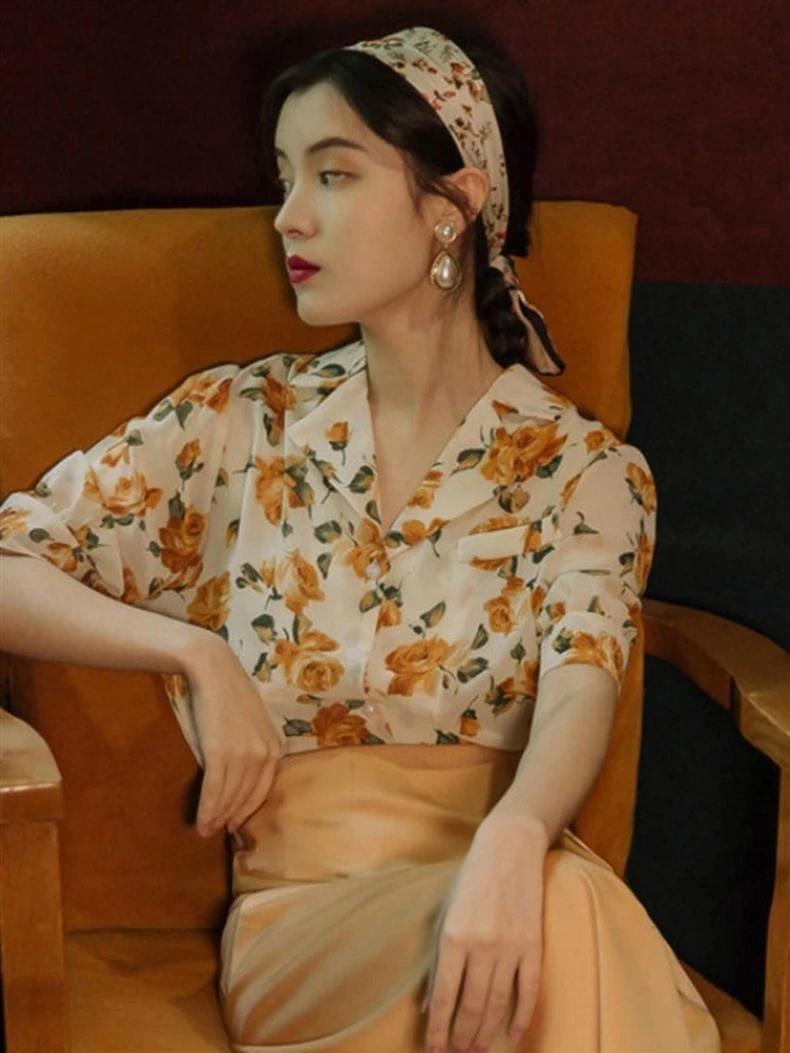 港风复古半袖衬衫2025夏季新款时尚减龄碎花翻领气质衬衣上衣