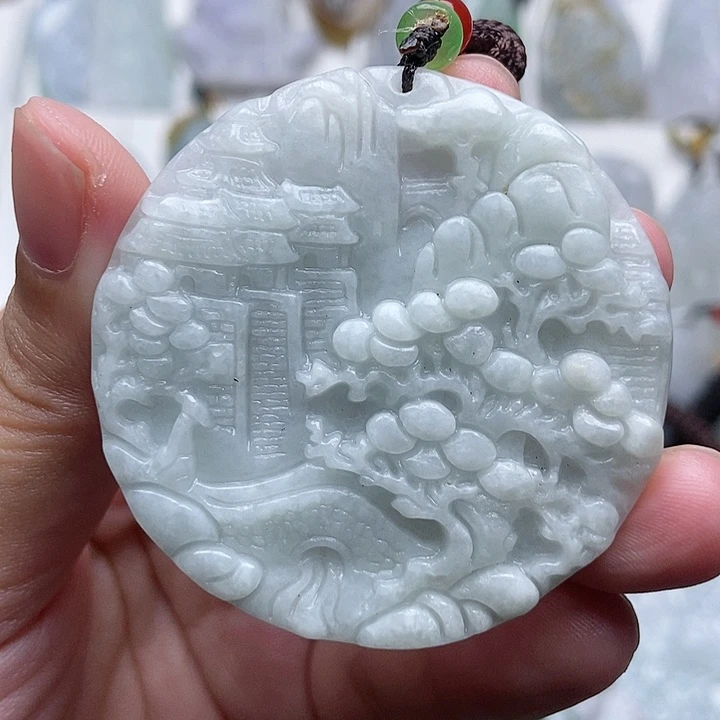 翡翠颈饰未镶嵌翡翠