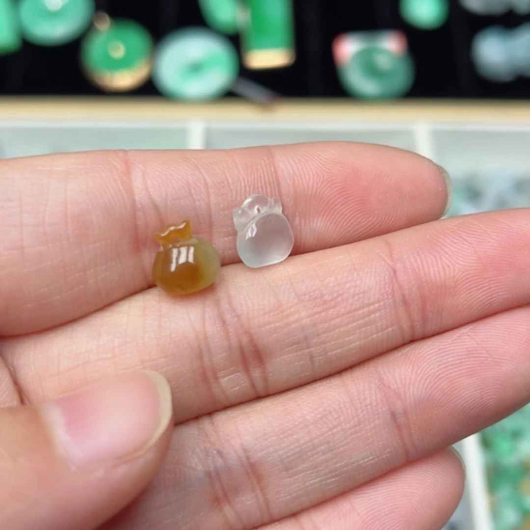 【闪购商品】翡翠颈饰未镶嵌p***h定制