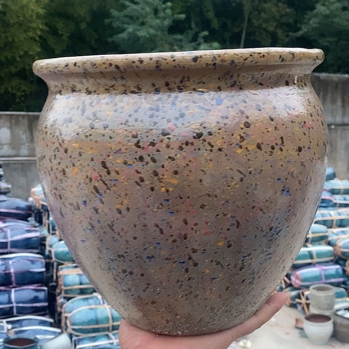 红陶瑕疵也很明显