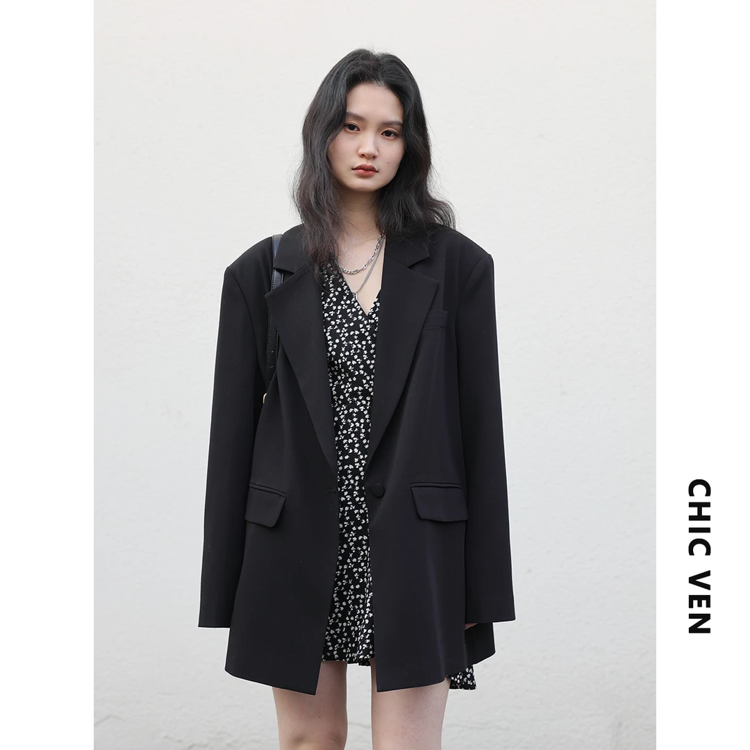 CHIC VEN早春新款韩版休闲时尚设计感宽肩珠边金属扣西装外套CV