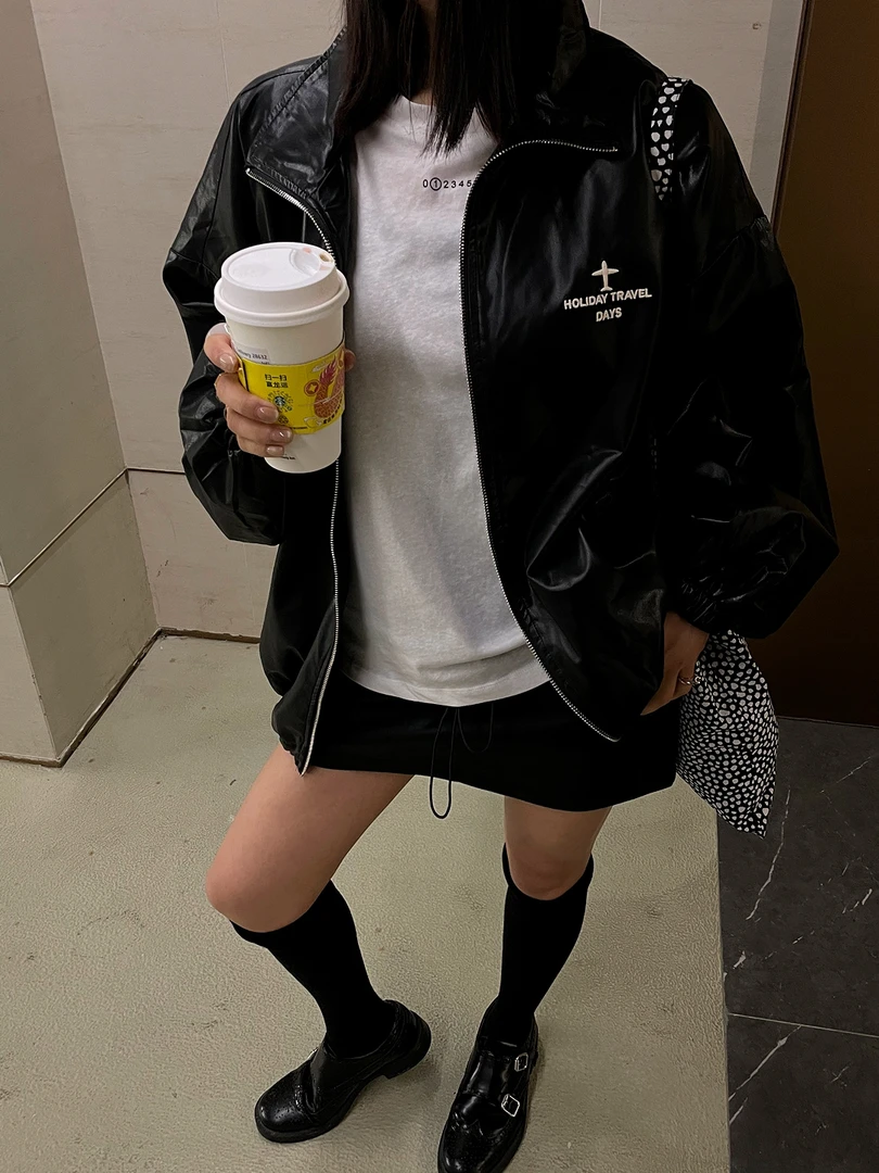 时髦与显瘦兼具！2024新款美式复古设计感宽松休闲皮衣外套女