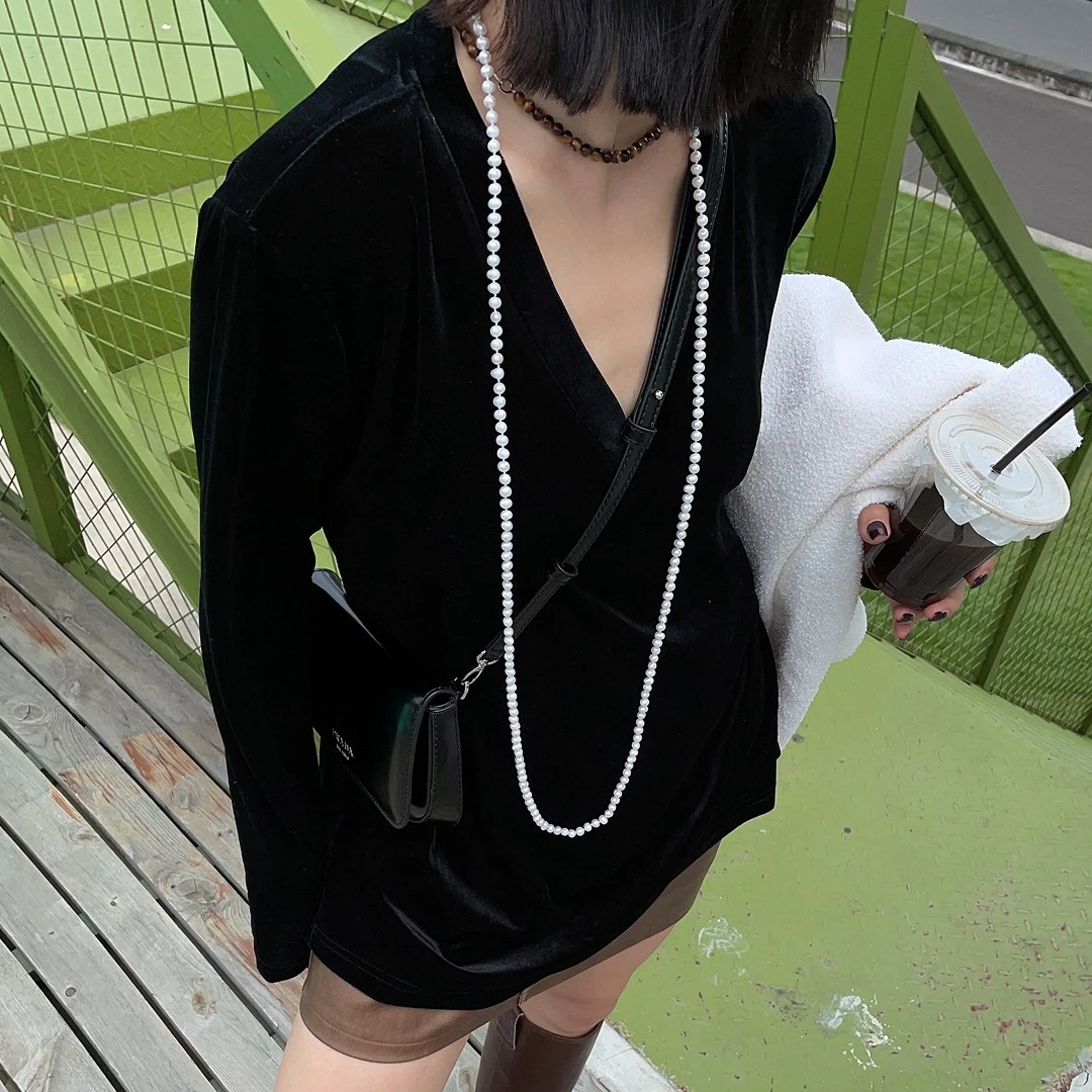 【丝绒正肩v领t恤】女长袖黑色打底衫