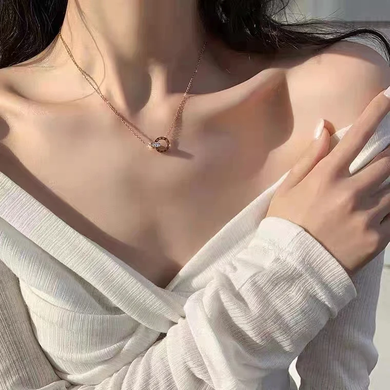 钛钢项链 2023百搭不掉色钛钢双环项链女高档网红环环相扣锁骨链