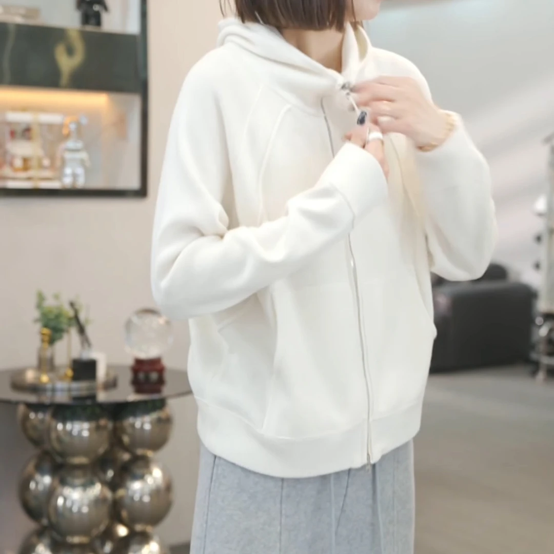 【光年之外】冬季新款时尚连帽上衣LK2500801