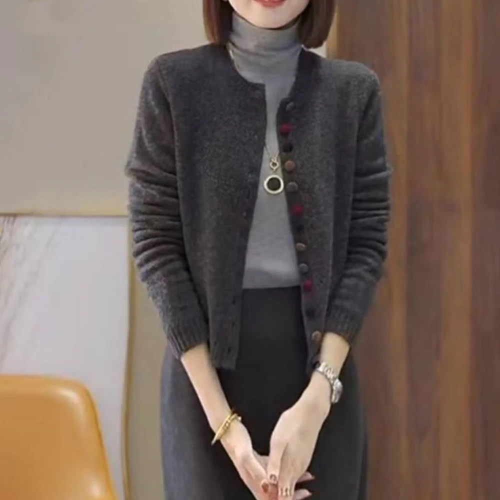 2024秋冬新款设计感百搭优雅气质显瘦针织衫LK2500266