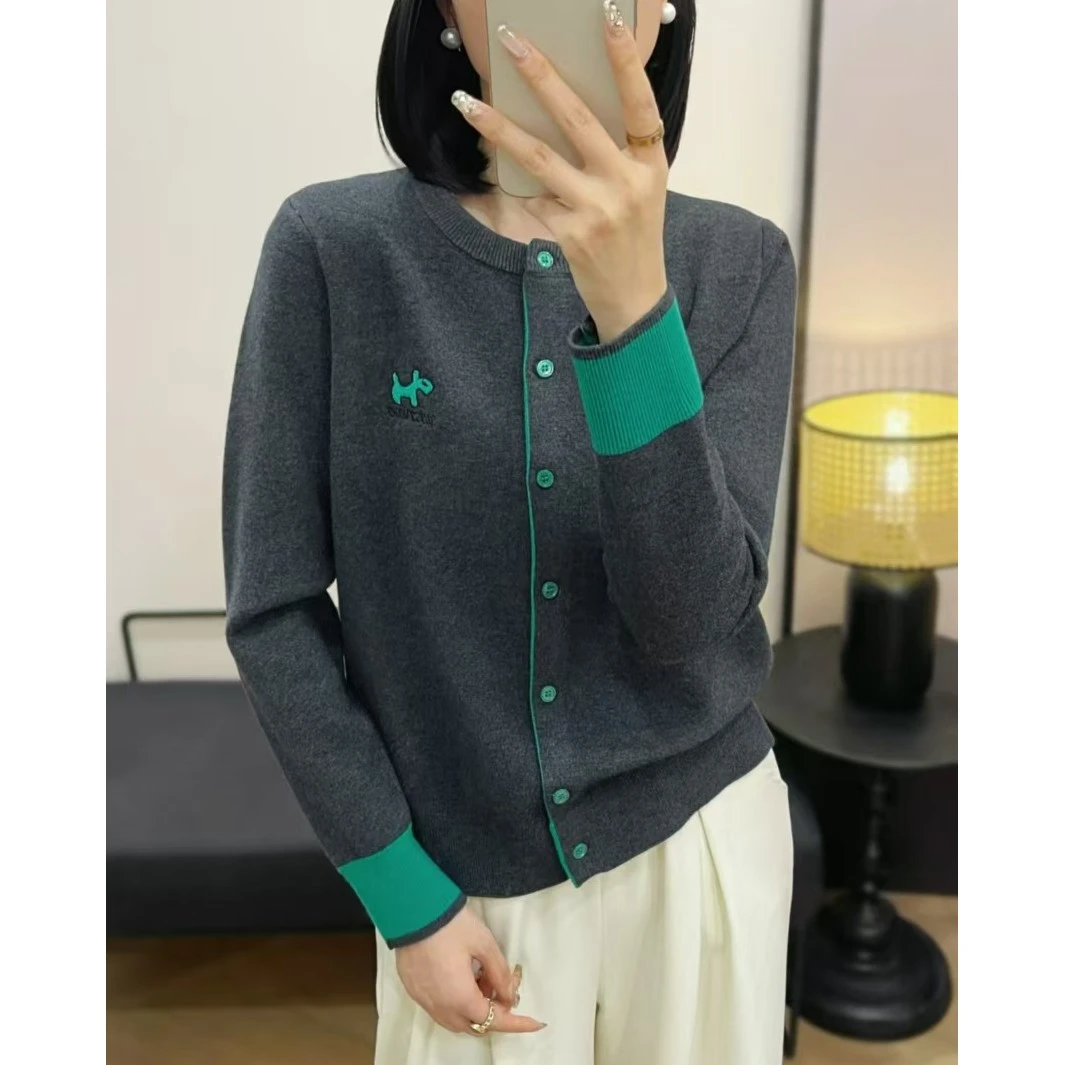 【精纺绵羊毛】秋冬新款圆领拼色小狗刺绣针织开衫加厚显瘦毛衣女