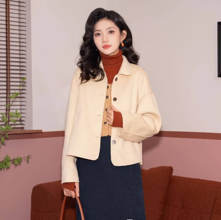 陈佳洁【夹心泡芙】港风复古纯色秋冬短外套外套宽松上衣JSA053349