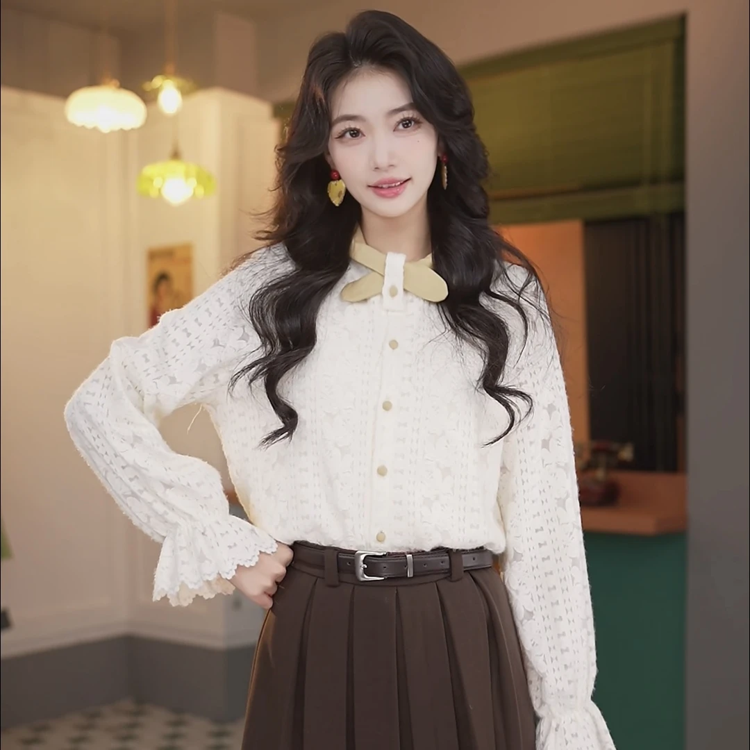 丁佳欣【松间步月】港风复古刺绣长袖宽松百搭打底上衣JE0706133