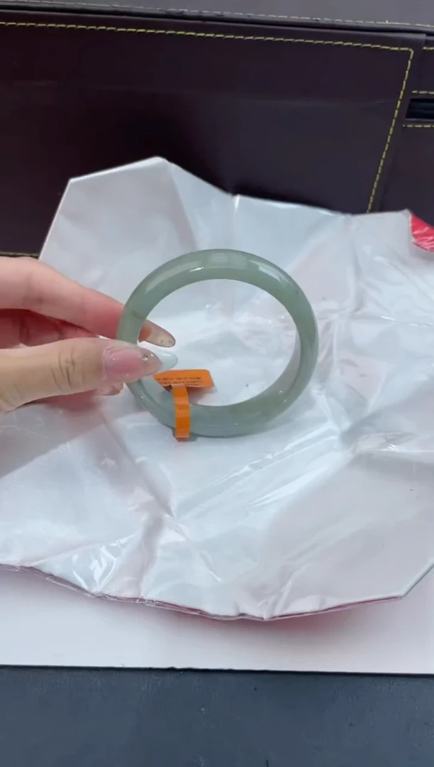【闪购商品】翡翠手镯未镶嵌16翡翠手镯（微瑕）1