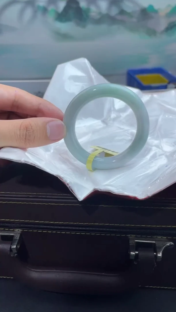 【闪购商品】翡翠手镯未镶嵌4翡翠手镯（微瑕）