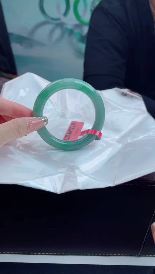 【闪购商品】翡翠手镯未镶嵌1翡翠手镯