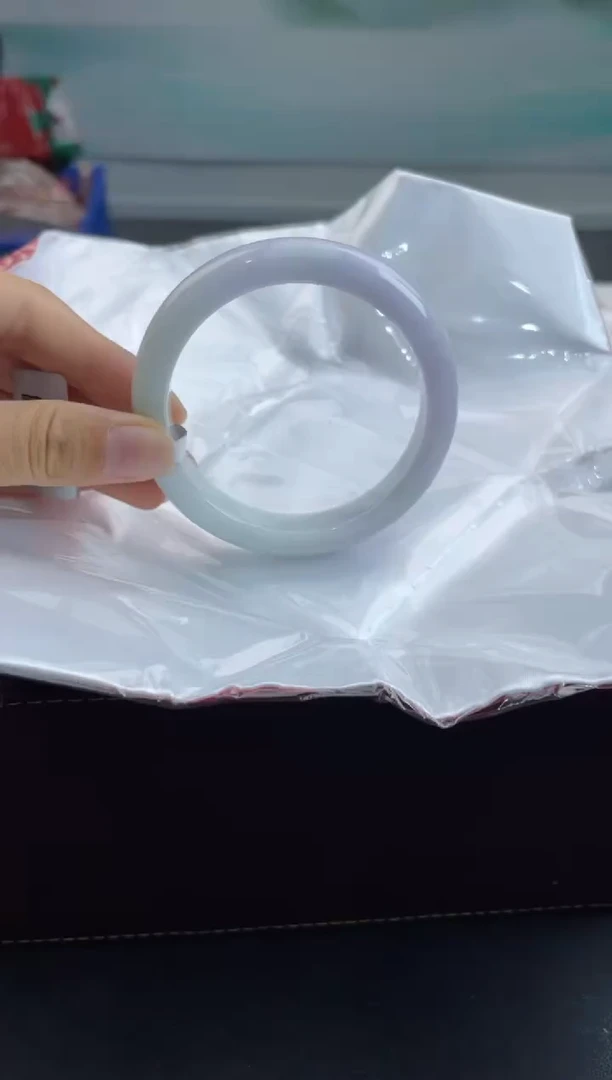 【闪购商品】翡翠手镯未镶嵌9翡翠手镯（微瑕）56 57