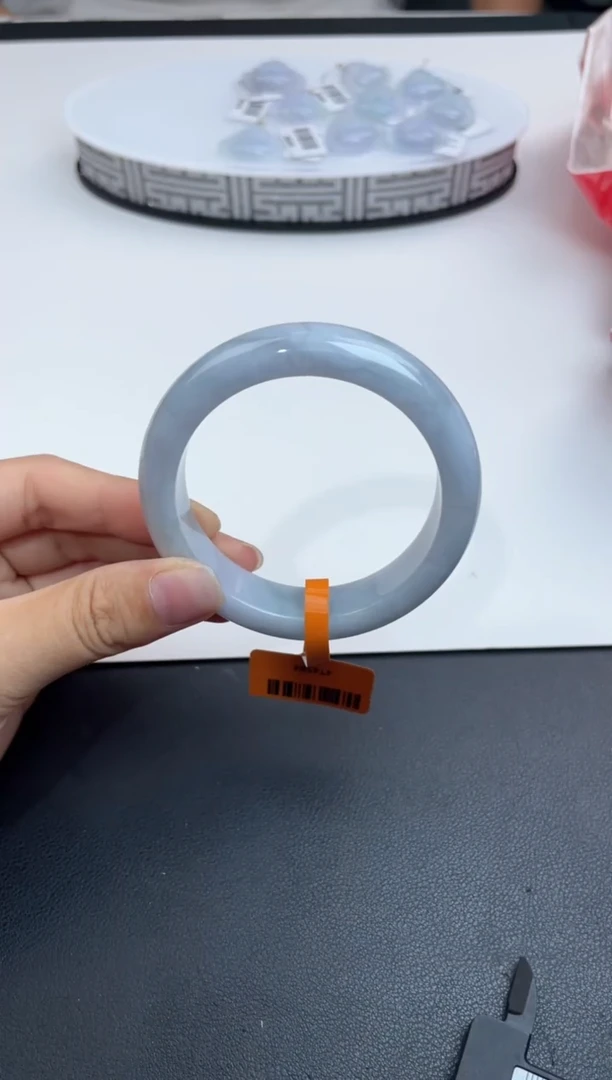 【闪购商品】翡翠手镯未镶嵌7翡翠手镯（微瑕）53