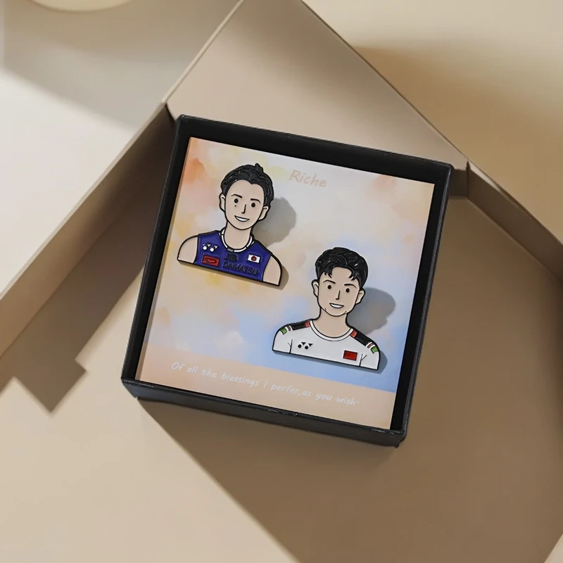 不锈钢胸针 创意王昶桃田贤斗卡通徽章胸针李宗伟石宇奇球迷礼物