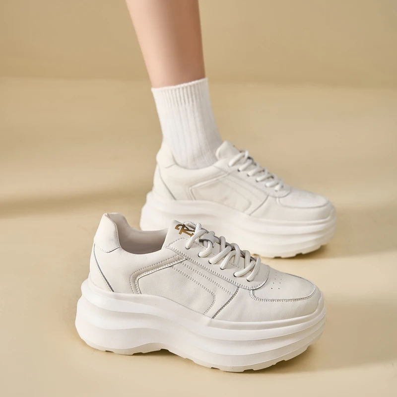 【大厂套现】厚底2024年新款休闲鞋女松糕底系带小白鞋