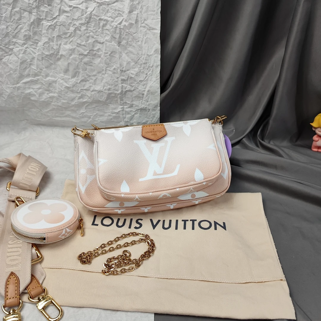 95新 LouisVuitton/路易威登 【文子姐专属】W119/渐变五合一斜挎包
