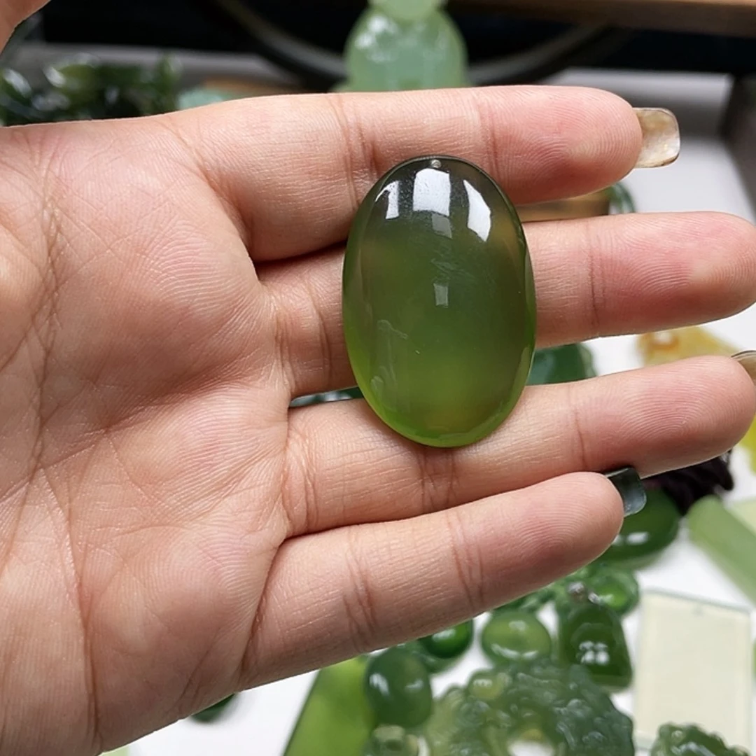【闪购商品】蛇纹石玉颈饰未镶嵌房****立
