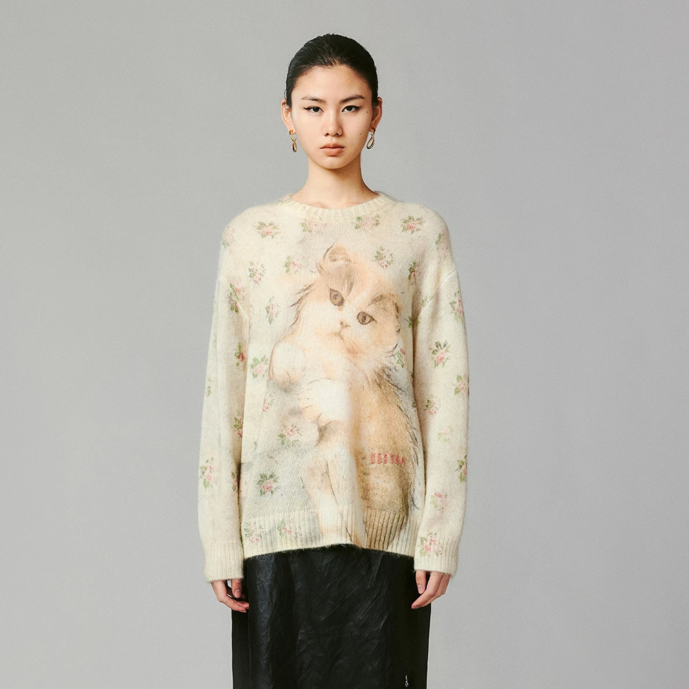 UOOYAA/乌丫冬季经典复古碎花猫咪宽松休闲长袖圆领打底毛衫4151