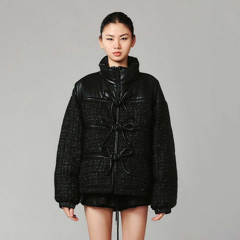 UOOYAA/乌丫立体盘扣粗花呢拼PU蛋白皮羽绒服UY24452Y135165