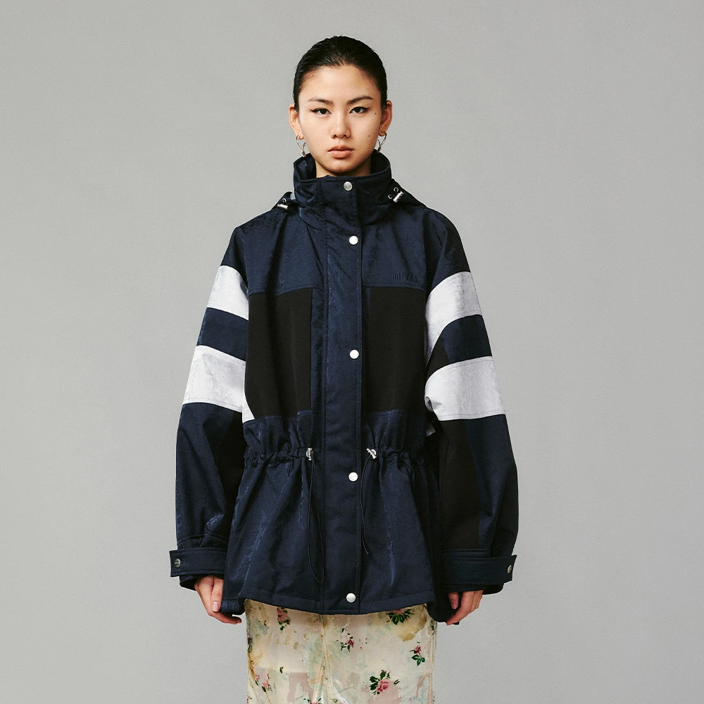 UOOYAA/乌丫2024冬新款欧式缎面提花机能夹棉外套UY24412A119135