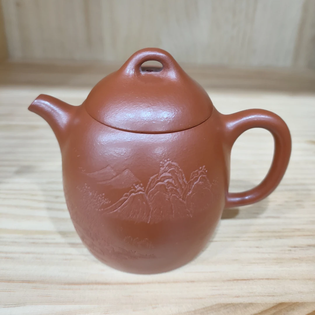 金砂秦权壶双面刻绘，容量230毫升，14孔出水，精工制作