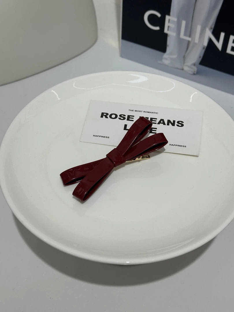 1112-8红色漆皮压夹一对