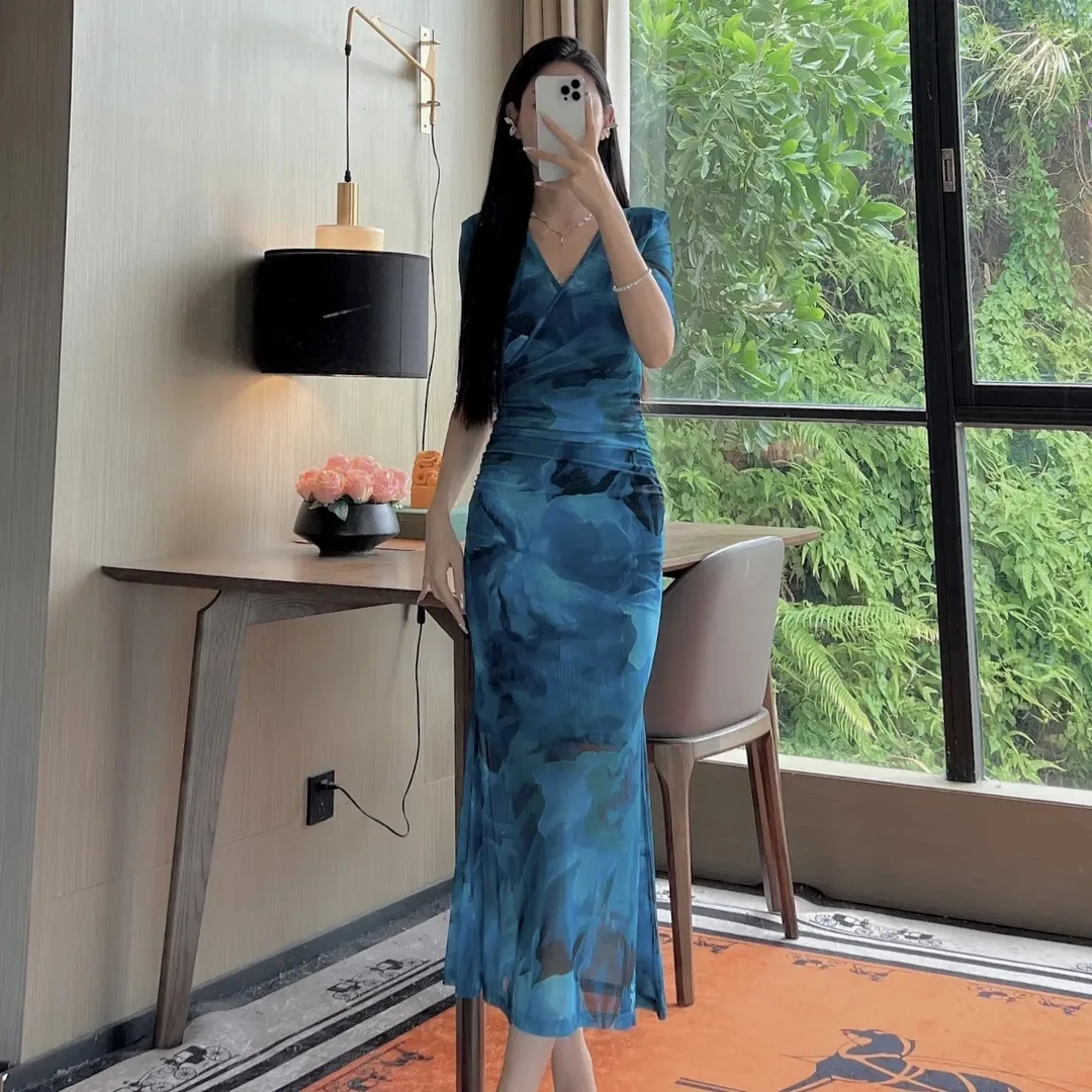 欧货高级感气质蓝色网纱修身连衣裙女2023夏季新款通勤长裙上档次
