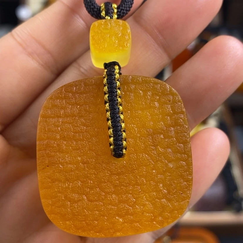 【闪购商品】蜜蜡裸石未镶嵌不****)