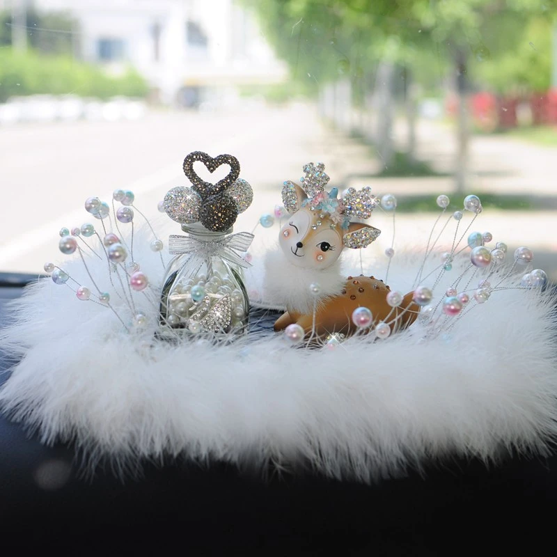 车载香薰一鹿有你汽车摆件 中控台摆件车内装饰品可爱女生香氛