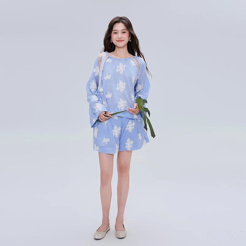 【海盐芝士】RARE ME夏季立体绣花露肩设计感上衣松紧高腰短裤套装