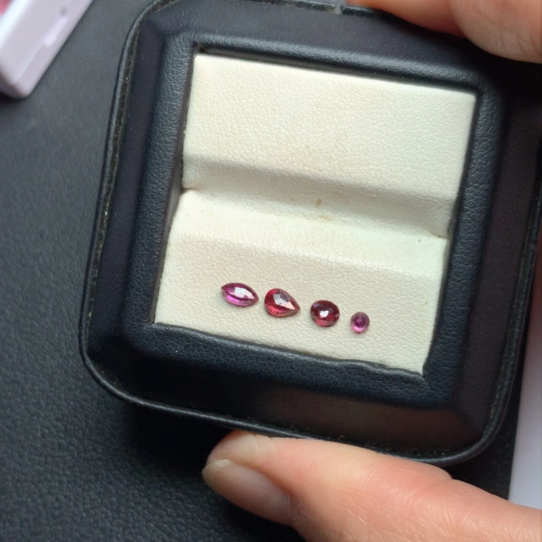 彩色蓝宝石裸石未镶嵌