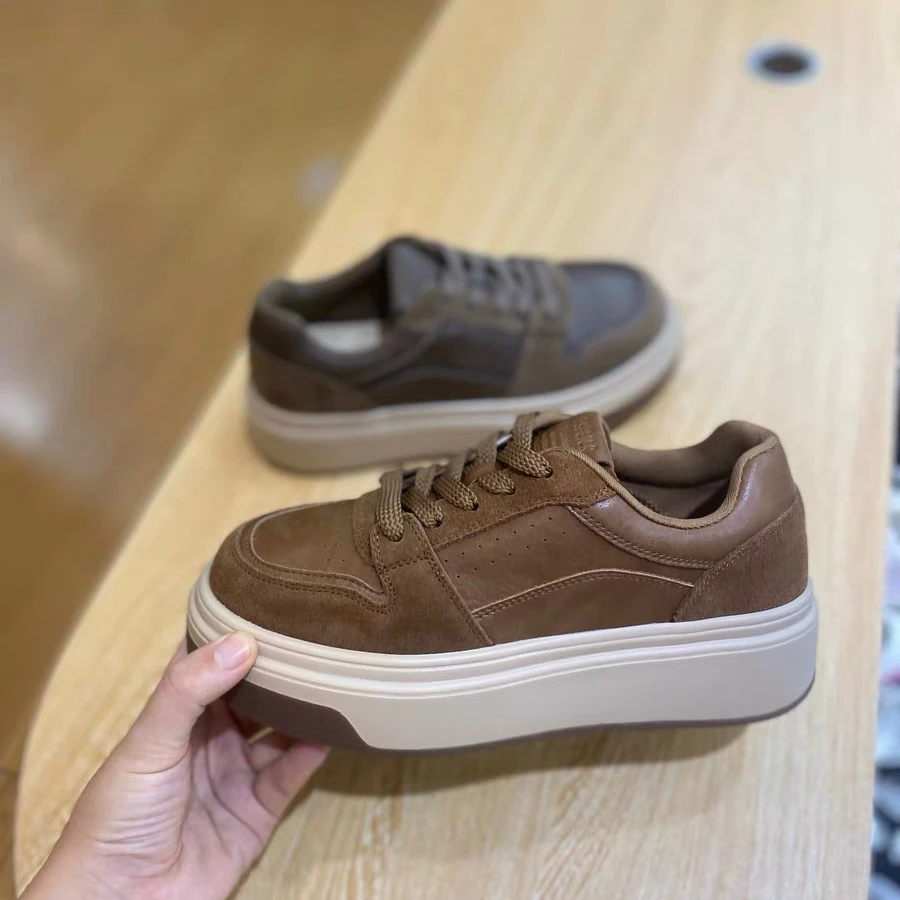 实体撤柜~ 简约不简单# 这双复古板鞋太香了！很轻很软很百搭