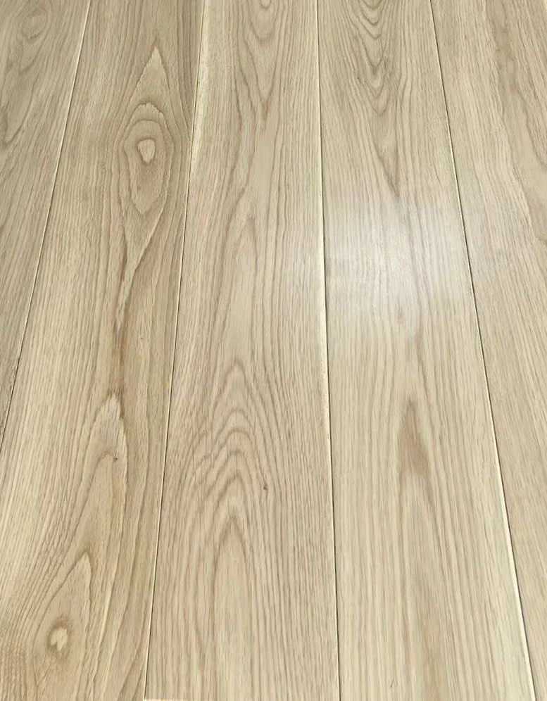 橡木木地板木纹本色宽板清水漆平扣款地板批发菲林格尔地板原木风