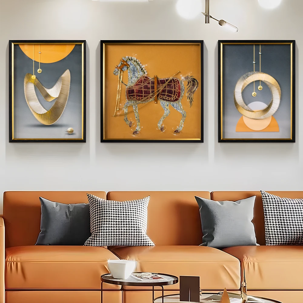 新高端实物轻奢装饰画 玻璃装裱沙发背景墙轻奢三联挂画马80200