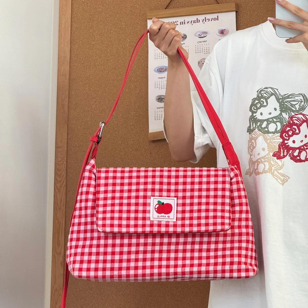 一张同学小众百搭格子双肩包一包多背Z77红