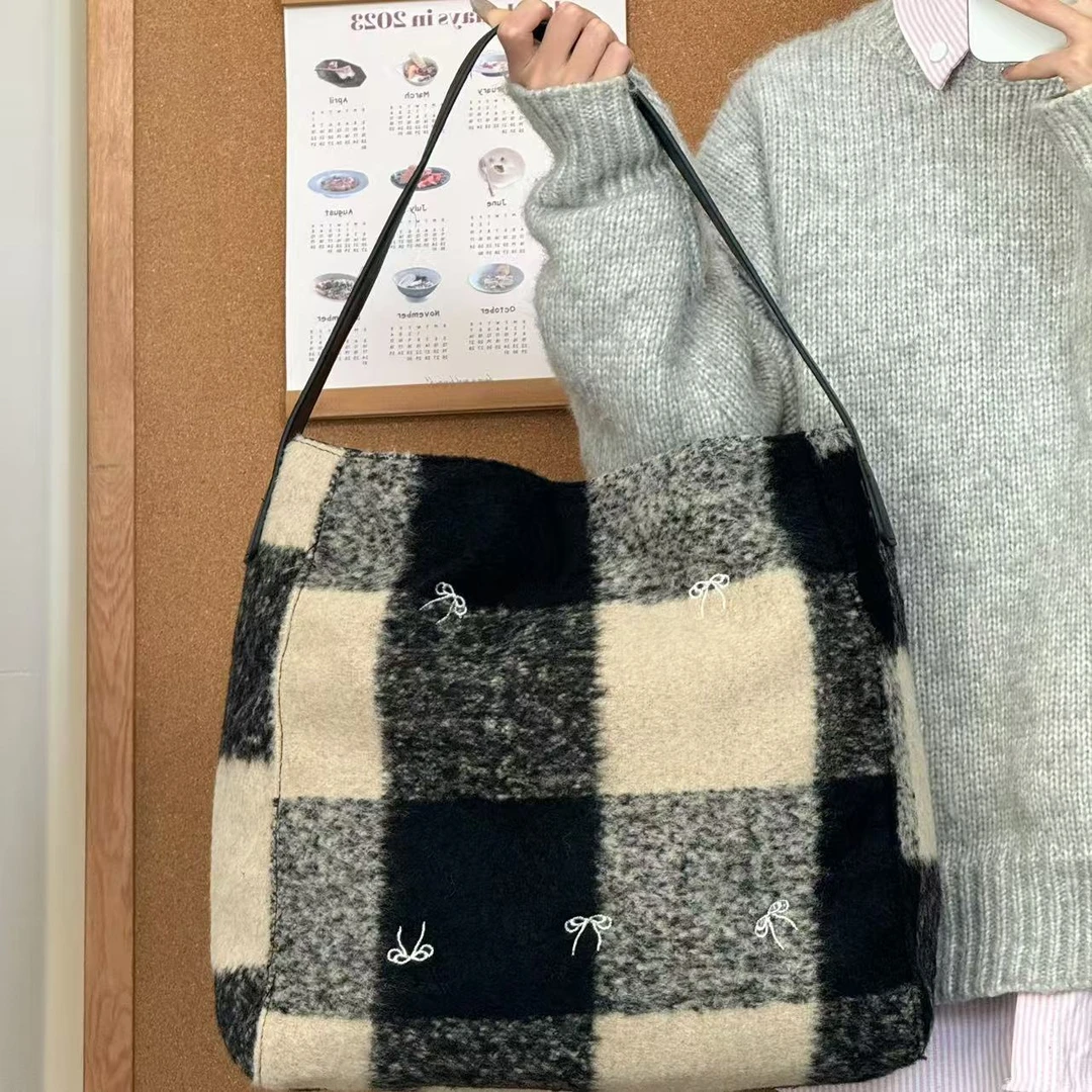 一张同学时尚百搭撞色简约手提单肩包C2554黑白