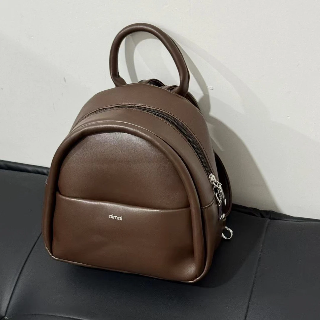 一张同学小众百搭可爱双肩包Z73咖