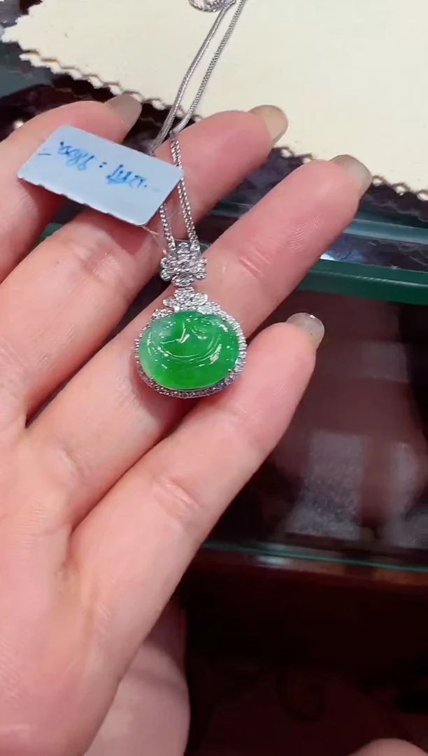 【闪购商品】翡翠吊坠(赠链)18K金镶嵌翡翠吊坠