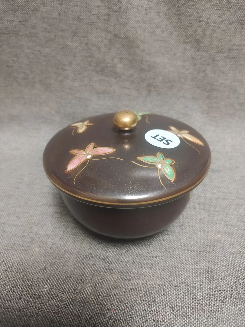 锦右卫门手绘蝴蝶盖杯01/100-1标为单价 个别小摘有点轻微磨金