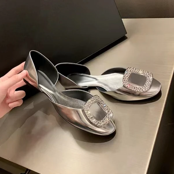 2025新款圆头中空单鞋女水钻方扣平底百搭气质