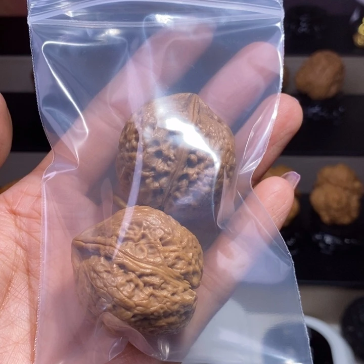 文玩核桃把件?****?密纹四棱37尺