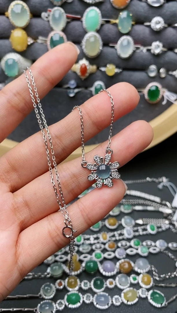 【闪购商品】翡翠戒指银S925镶嵌瑞丽市颜玉珠宝