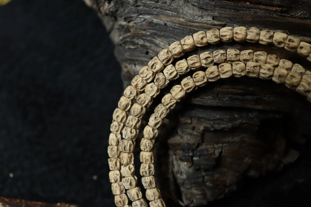 热振柏香120颗长串【小尺寸满鬼坑厚切油皮】